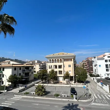 Modernshore - Levante Апартаменты *